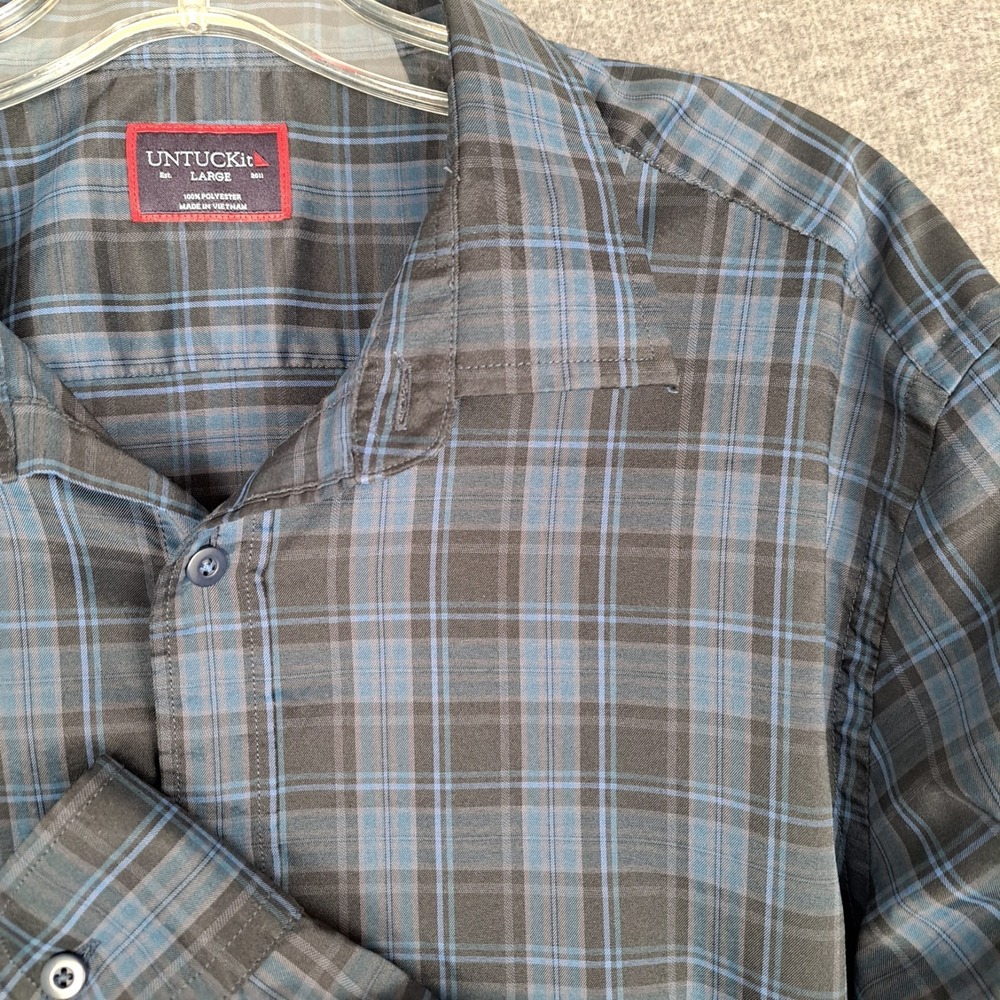 UNTUCKit Men's Bacaro Regular Fit Long Sleeve Button Down Large Blue Plaid